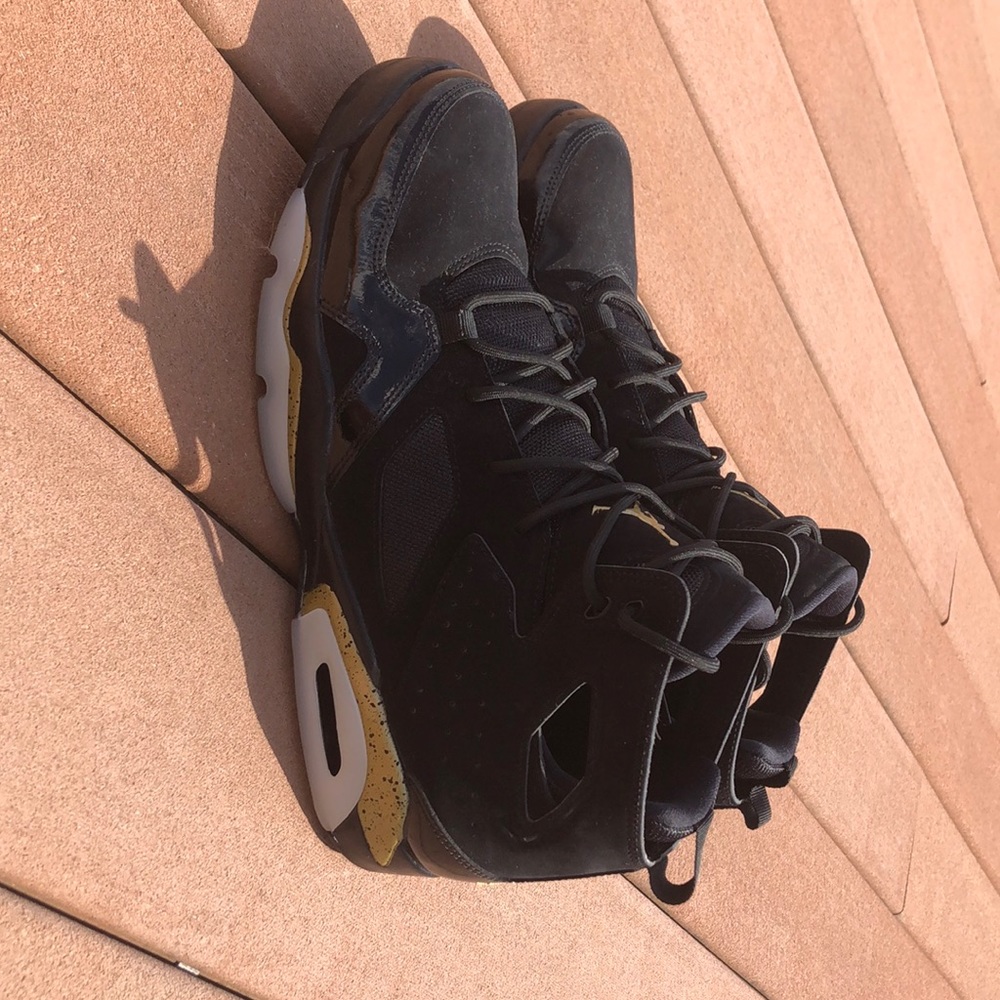 Air Jordan 6 Retro Flight Club